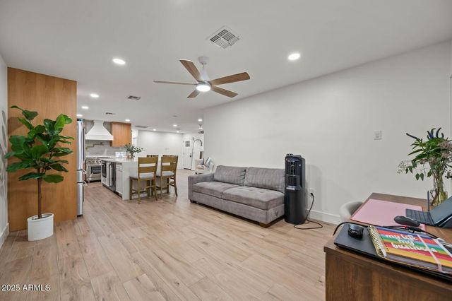 7519 W Banff Lane, Peoria, AZ 85381