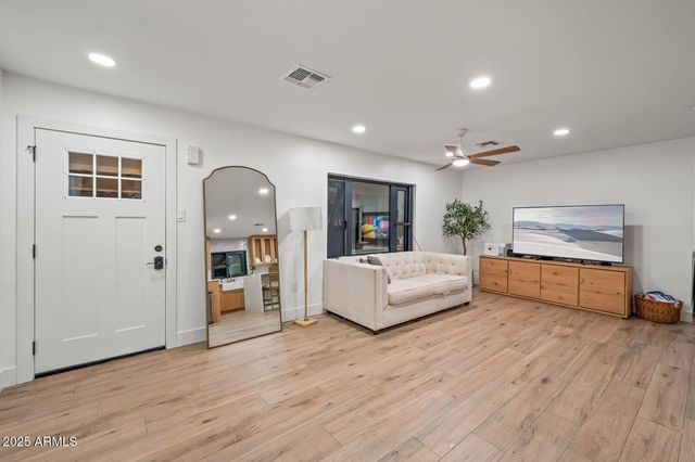 7519 W Banff Lane, Peoria, AZ 85381