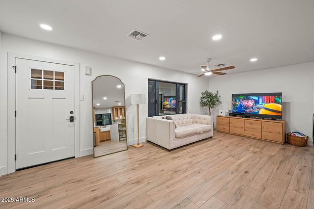 7519 W Banff Lane, Peoria, AZ 85381