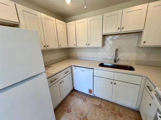 387 S MCMULLEN BOOTH ROAD 13, Clearwater, FL 33759