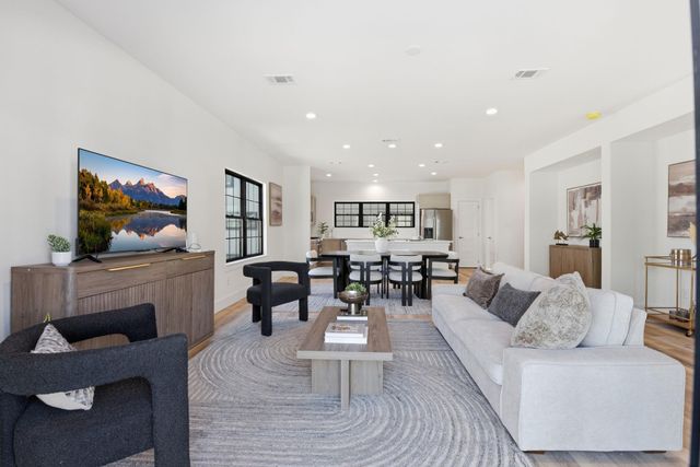 11915 N Hoa Sen Circle, Houston, TX 77072