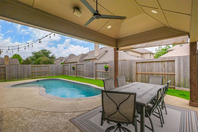 12511 Gable Mills Drive, Cypress, TX 77433