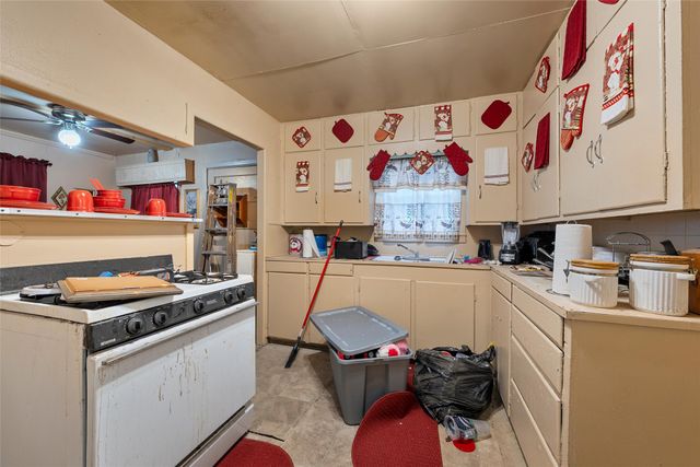 416 Capps Street, Marlin, TX 76661