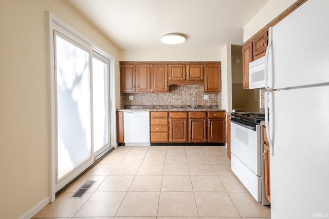 1311 Edenton Drive, Fort Wayne, IN 46804