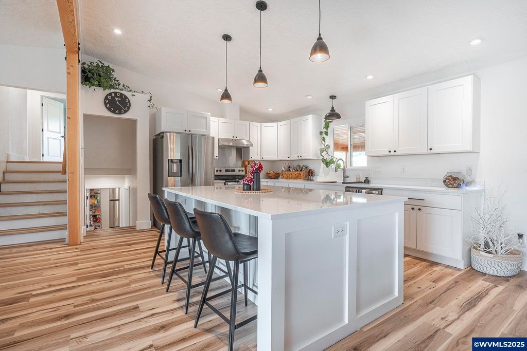 Image 16 of property listing at 1315 SW Dorothy St, Mcminnville, OR 97128