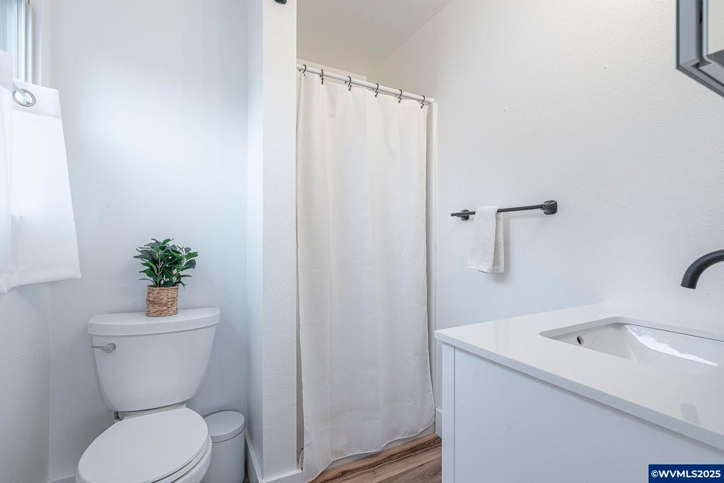 Image 23 of property listing at 1315 SW Dorothy St, Mcminnville, OR 97128