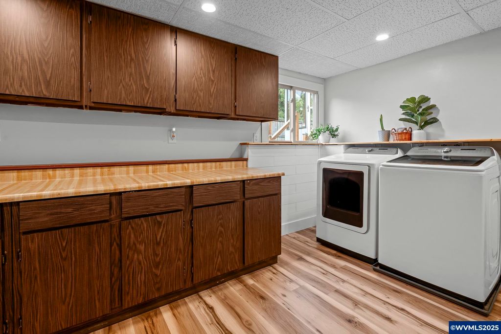 Image 34 of property listing at 1315 SW Dorothy St, Mcminnville, OR 97128