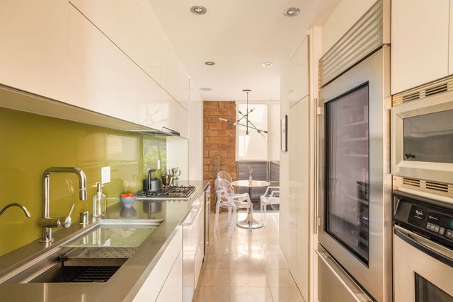 1033 Carol Drive 302, West Hollywood, CA 90069