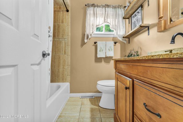 58 Dock Road, Old Bridge, NJ 08857
