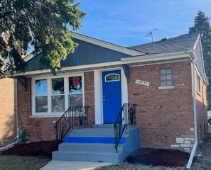 14535 S Parnell Avenue, Riverdale, IL 60827