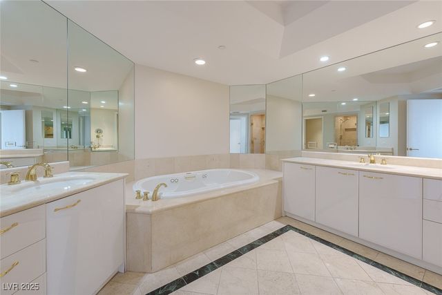 2747 Paradise Road 2305, Las Vegas, NV 89109