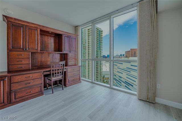 2747 Paradise Road 2305, Las Vegas, NV 89109