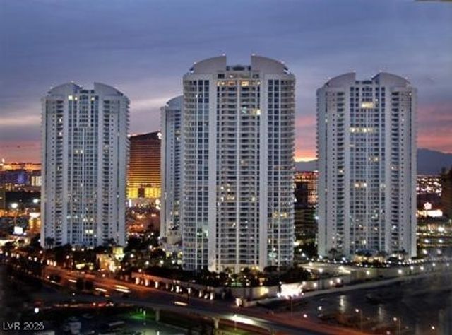 2747 Paradise Road 2305, Las Vegas, NV 89109