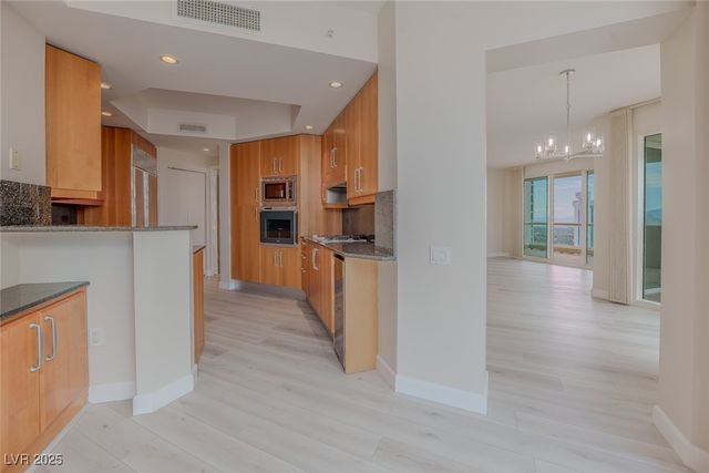 2747 Paradise Road 2305, Las Vegas, NV 89109