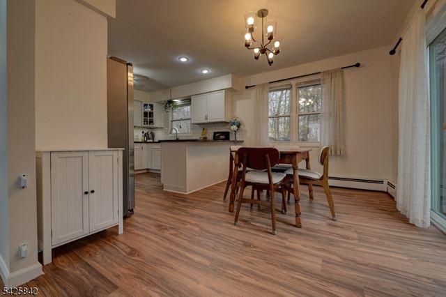 4 Birch Dr E, Vernon Twp., NJ 07422