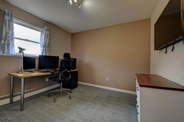 4 Birch Dr E, Vernon Twp., NJ 07422