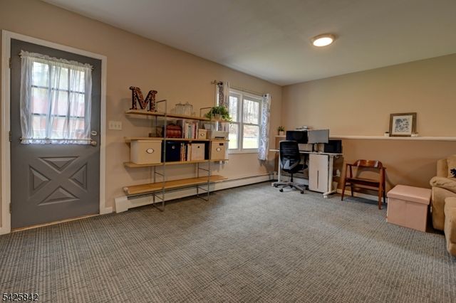 4 Birch Dr E, Vernon Twp., NJ 07422