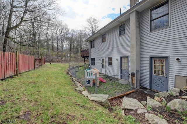 4 Birch Dr E, Vernon Twp., NJ 07422