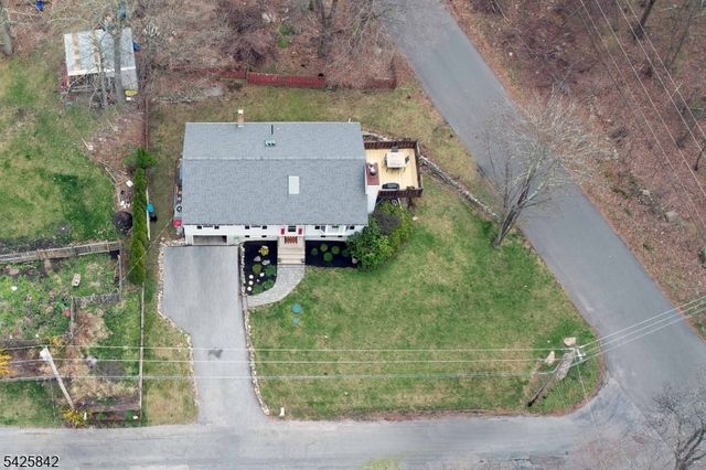 4 Birch Dr E, Vernon Twp., NJ 07422