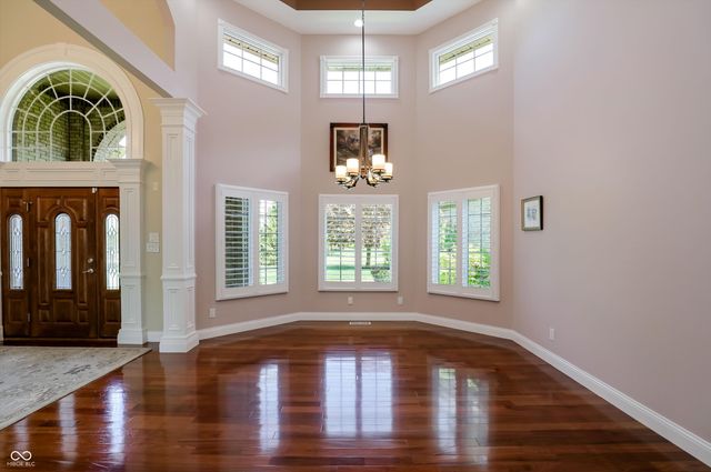 4075 Black Willow Court, Zionsville, IN 46077