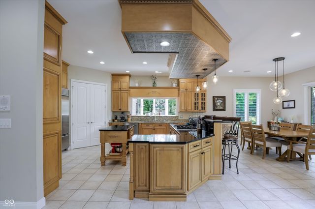 4075 Black Willow Court, Zionsville, IN 46077