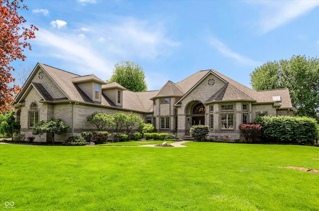 4075 Black Willow Court, Zionsville, IN 46077