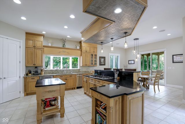 4075 Black Willow Court, Zionsville, IN 46077