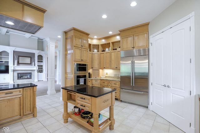 4075 Black Willow Court, Zionsville, IN 46077