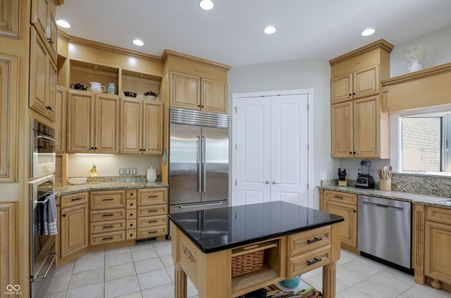 4075 Black Willow Court, Zionsville, IN 46077