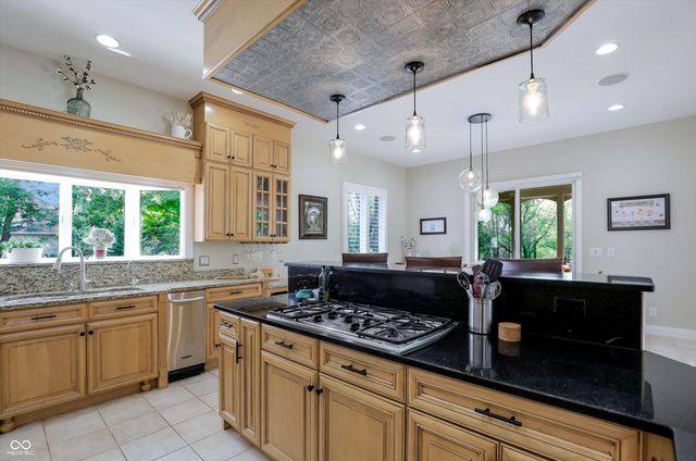 4075 Black Willow Court, Zionsville, IN 46077