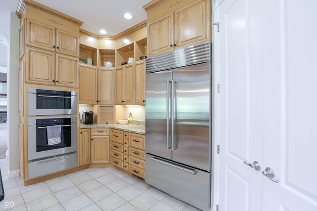 4075 Black Willow Court, Zionsville, IN 46077