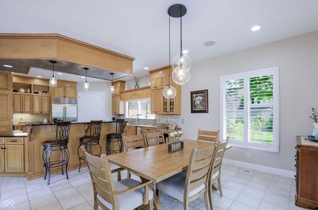 4075 Black Willow Court, Zionsville, IN 46077