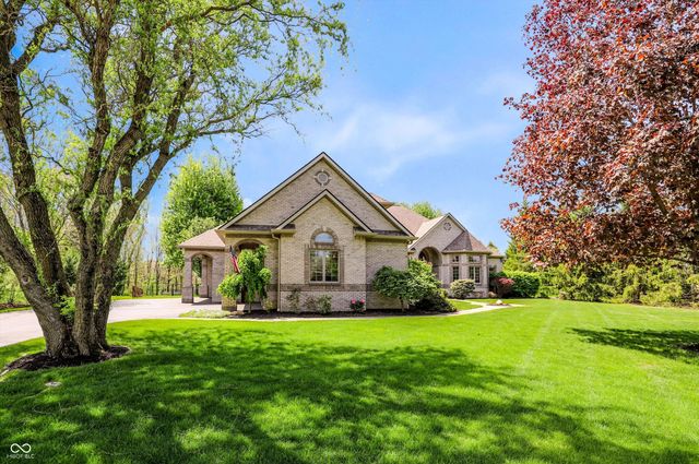 4075 Black Willow Court, Zionsville, IN 46077