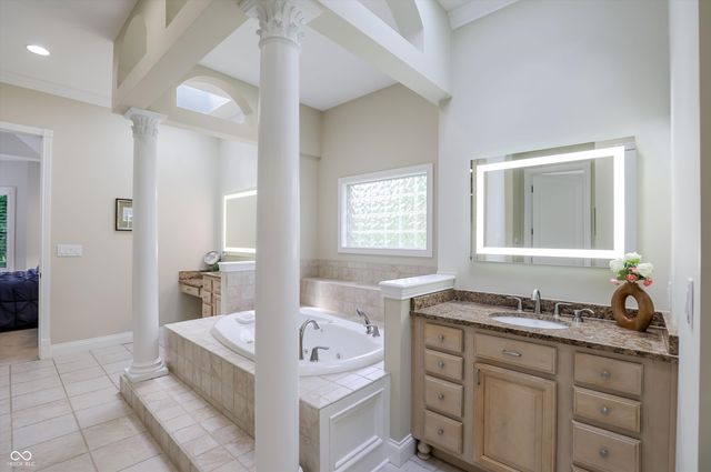 4075 Black Willow Court, Zionsville, IN 46077
