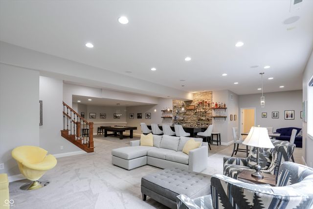 4075 Black Willow Court, Zionsville, IN 46077