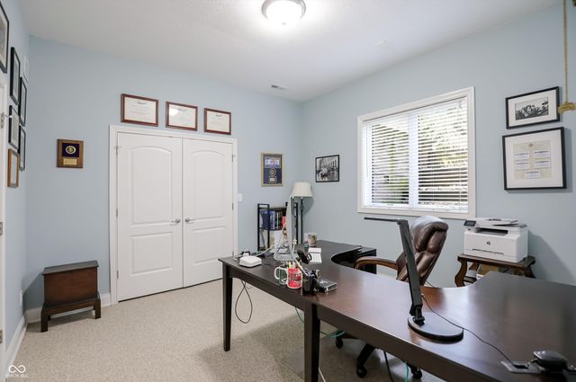 4075 Black Willow Court, Zionsville, IN 46077