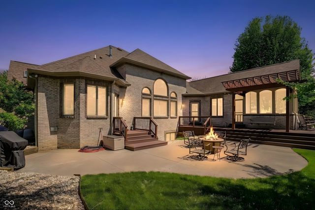 4075 Black Willow Court, Zionsville, IN 46077