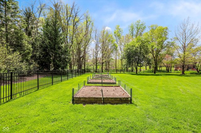 4075 Black Willow Court, Zionsville, IN 46077