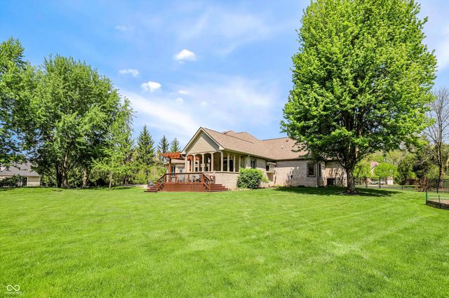 4075 Black Willow Court, Zionsville, IN 46077