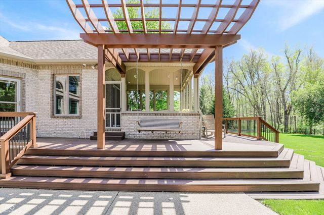 4075 Black Willow Court, Zionsville, IN 46077