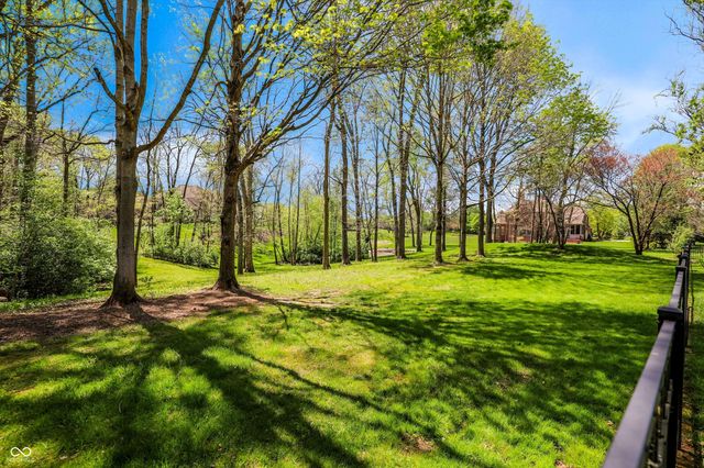 4075 Black Willow Court, Zionsville, IN 46077