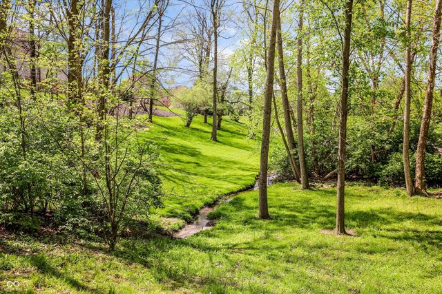 4075 Black Willow Court, Zionsville, IN 46077