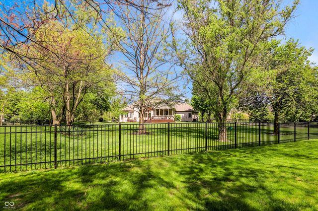 4075 Black Willow Court, Zionsville, IN 46077