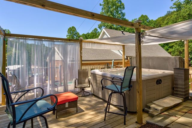772 Marrestop Road, Murphy, NC 28906
