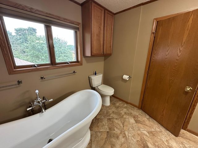 1702 15th Street SW, Willmar, MN 56201