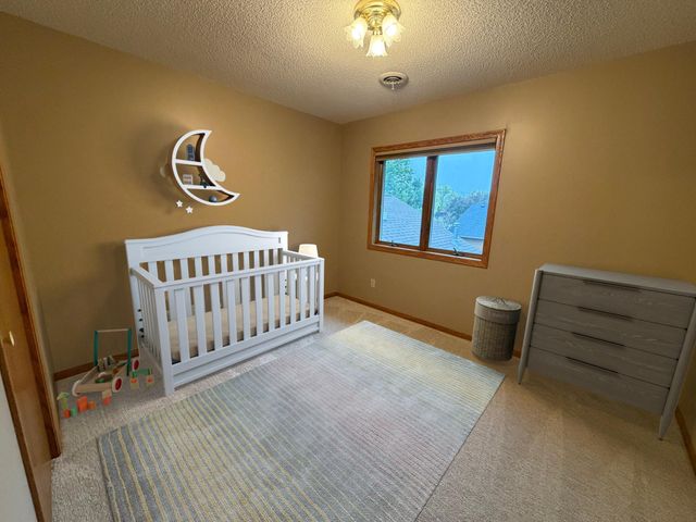 1702 15th Street SW, Willmar, MN 56201