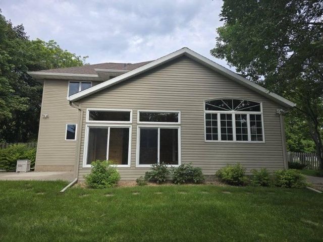 1702 15th Street SW, Willmar, MN 56201