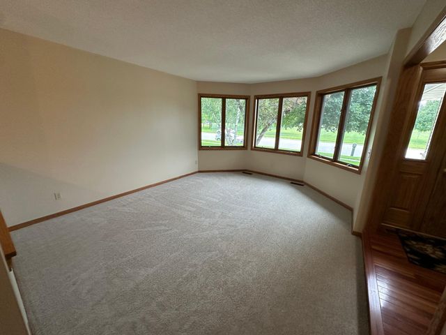 1702 15th Street SW, Willmar, MN 56201