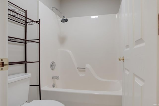 4311 Stonegarden Lane, Newburgh, IN 47630