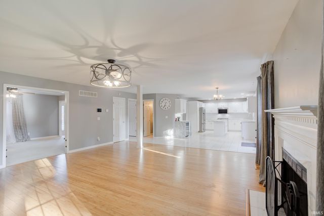 4311 Stonegarden Lane, Newburgh, IN 47630
